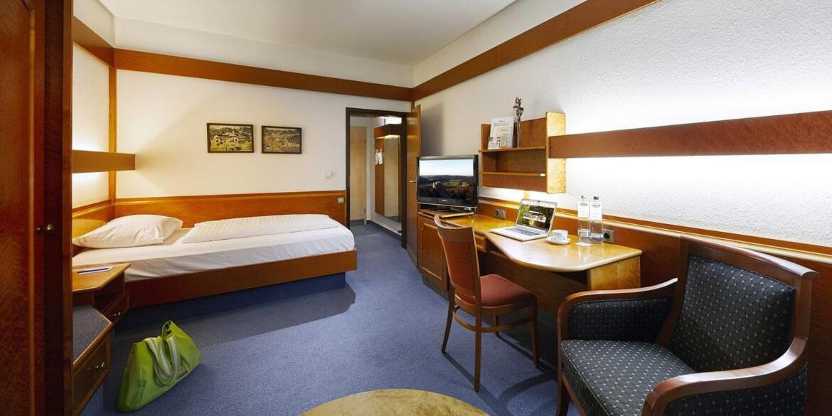 Hotel Pergola Im Goebels Hotel Rodenberg 로텐부르크안데어풀다 객실 사진