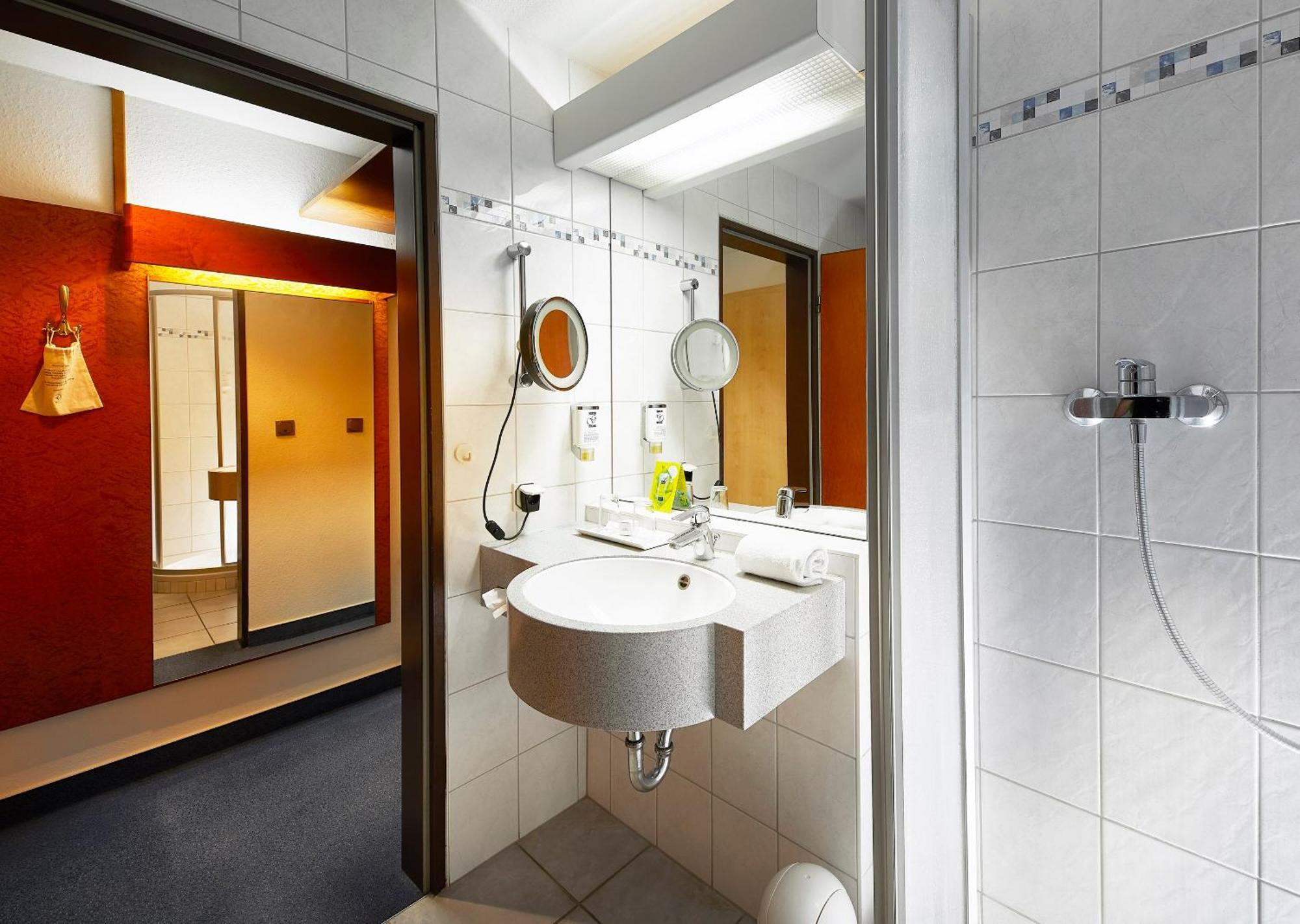 Hotel Pergola Im Goebels Hotel Rodenberg 로텐부르크안데어풀다 외부 사진